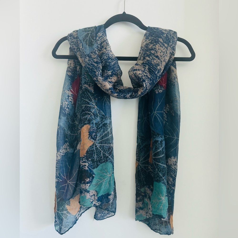 Scarf navy autumn leaf print